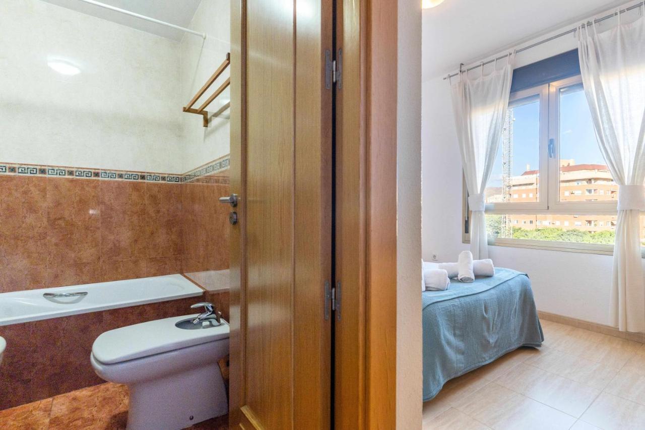 Piso 3 Habitaciones Plaza De Garaje Privada Y Grat Almeria Exterior photo